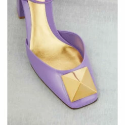 Valentino Garavani Roman Stud Leather Pumps -Valentino Garavani Sales unnamed file 645