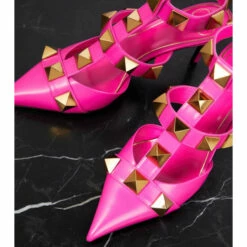 Valentino Garavani Roman Stud Leather Pumps -Valentino Garavani Sales unnamed file 663