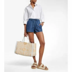 Valentino Garavani VLogo Embellished Tote Bag -Valentino Garavani Sales unnamed file 84