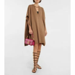 Valentino Garavani Lòco Medium Leather Shoulder Bag -Valentino Garavani Sales unnamed file 900