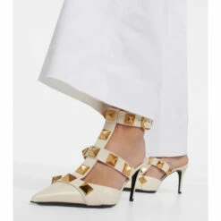 Valentino Garavani Roman Stud Leather Pumps 9 Valentino Garavani Roman Stud Leather Pumps -Valentino Garavani Sales unnamed file 986